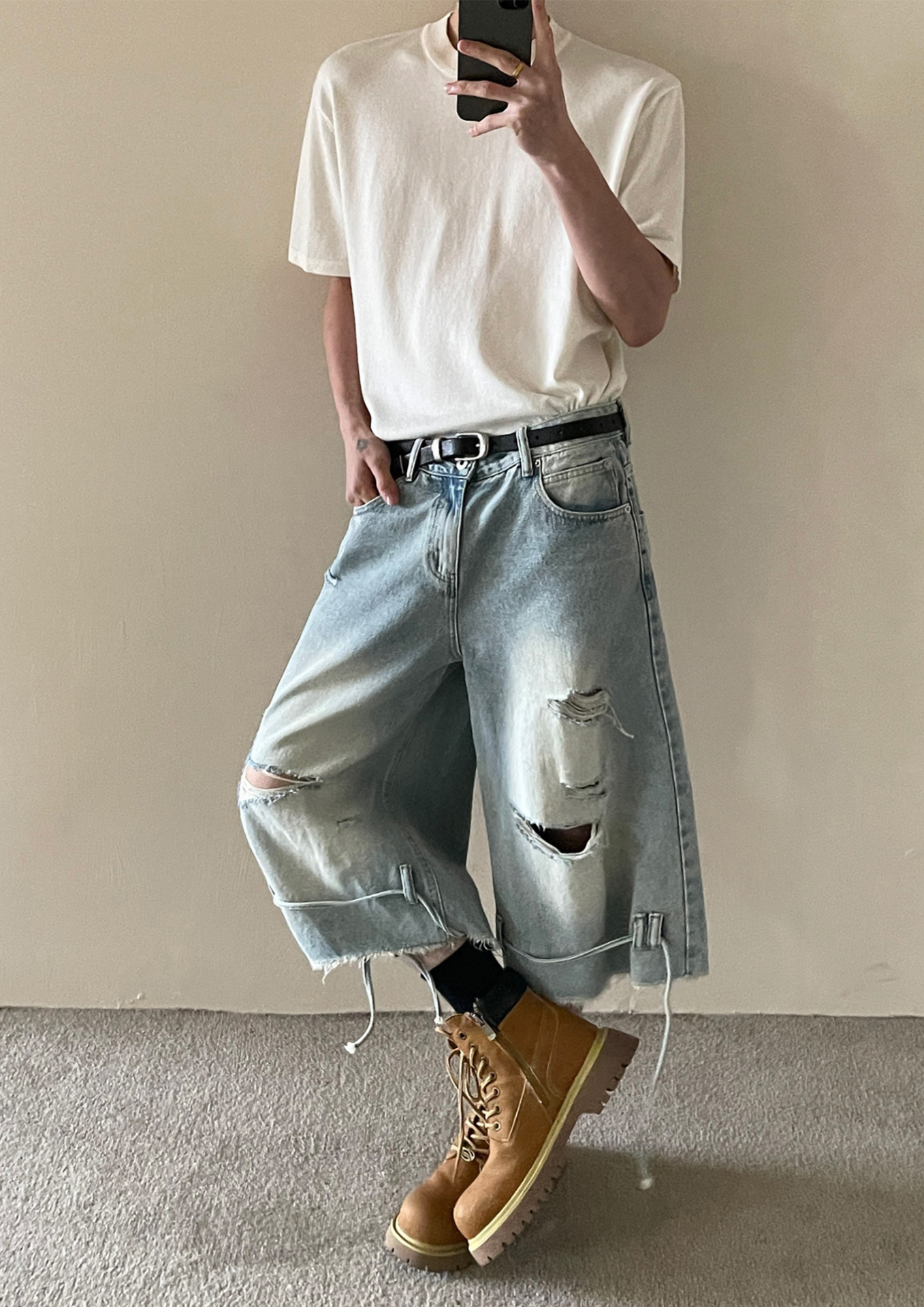 LY No. 2182 Ripped Denim Jorts