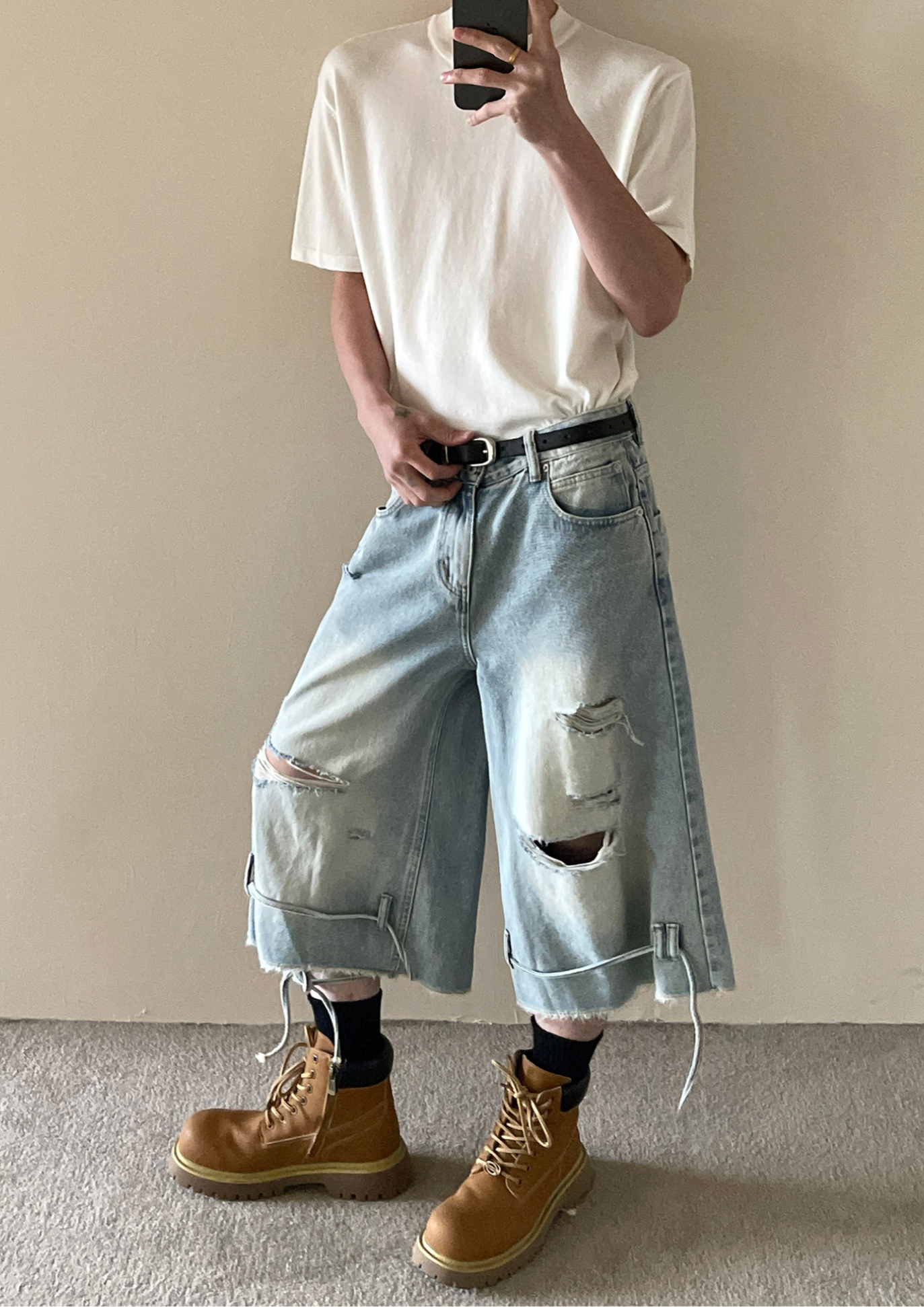 LY No. 2182 Ripped Denim Jorts