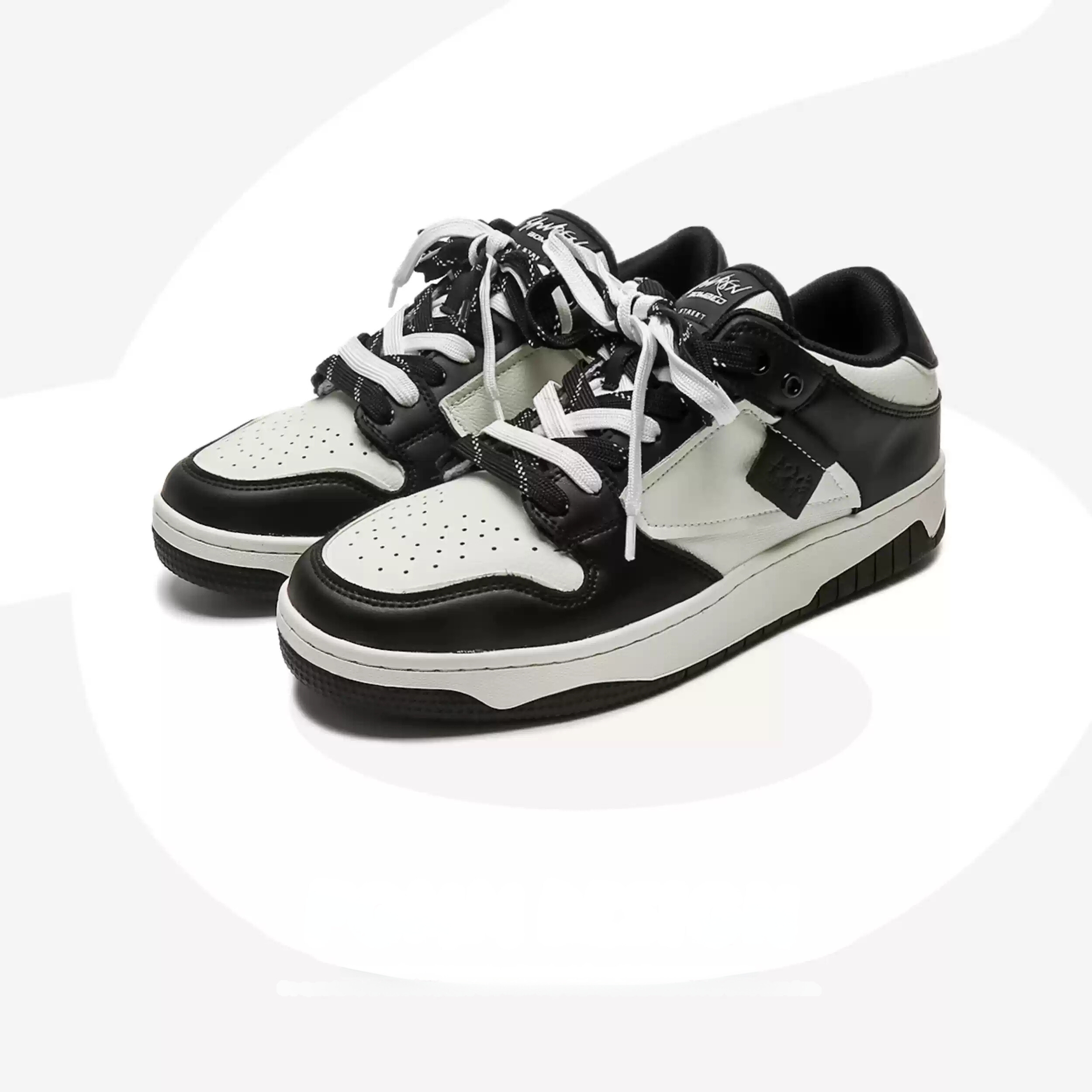 LY No. 4004 Chunky Sneaker