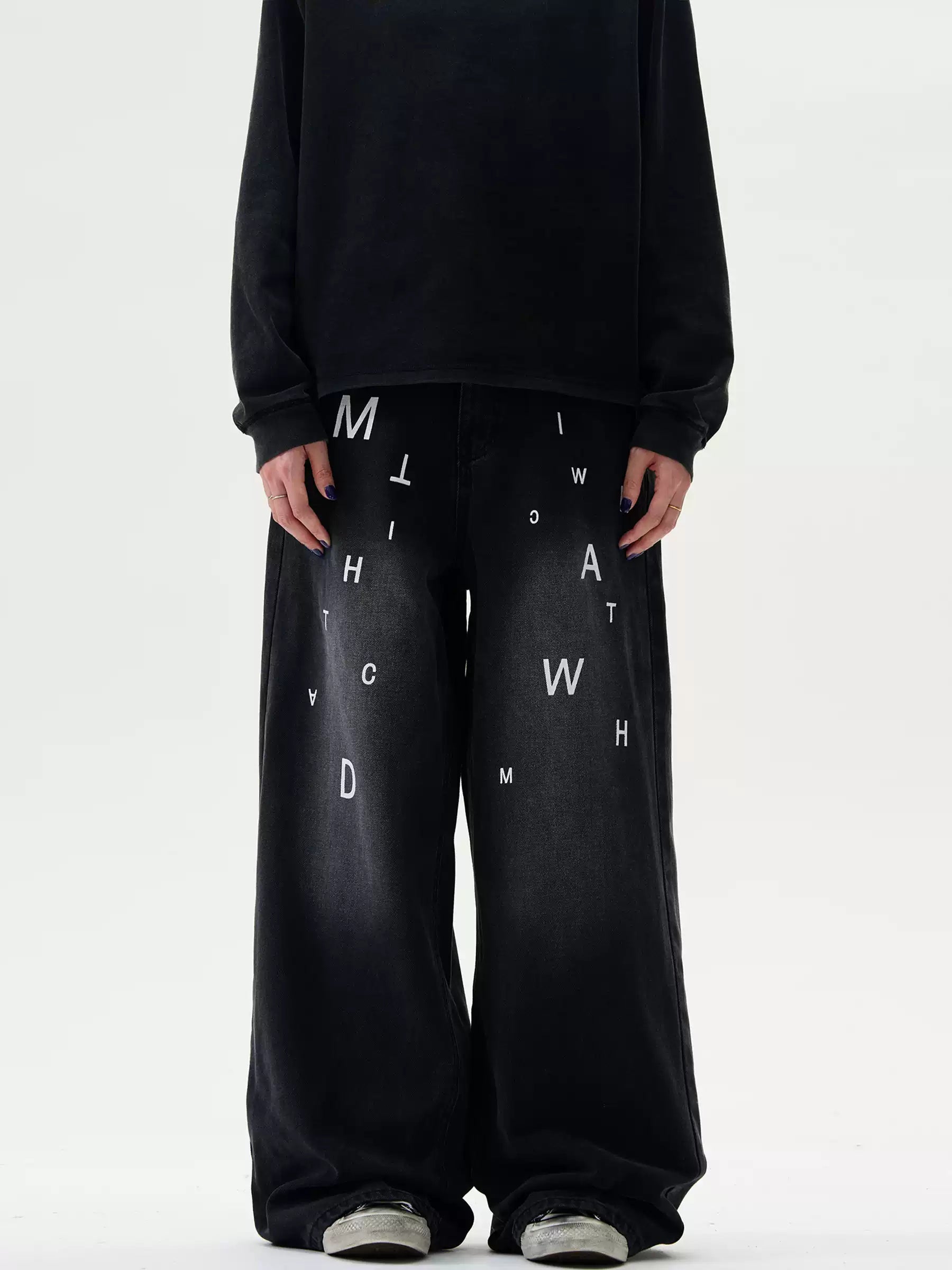 LY No. 2111 Graphic Text Jeans