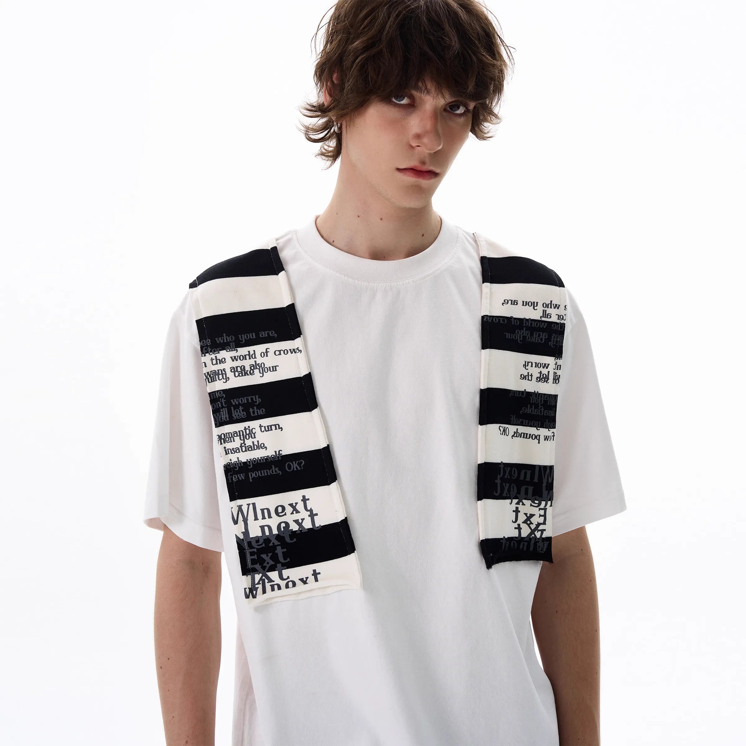 LY No. 1235 Striped Text Scarf