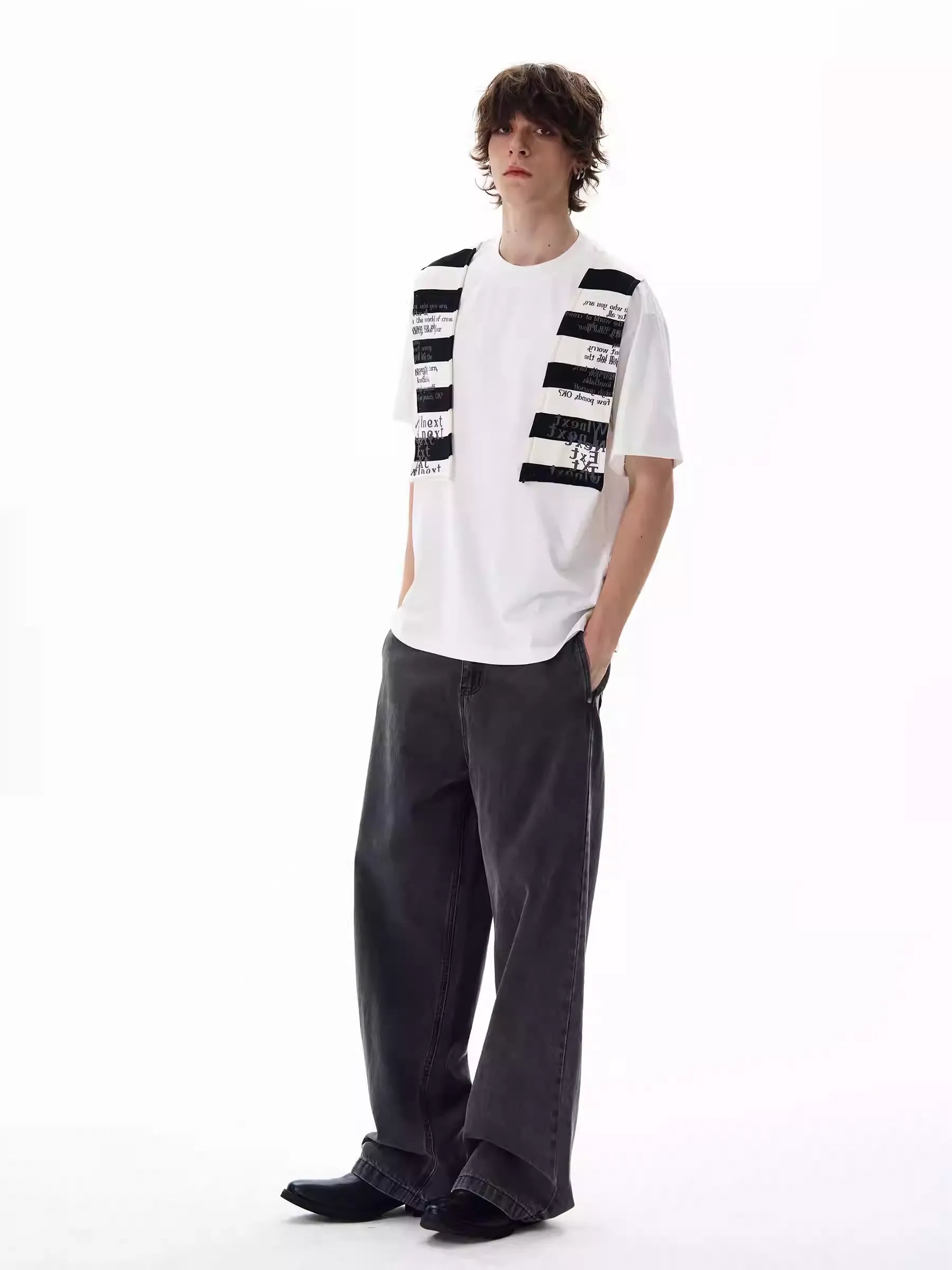 LY No. 1235 Striped Text Scarf